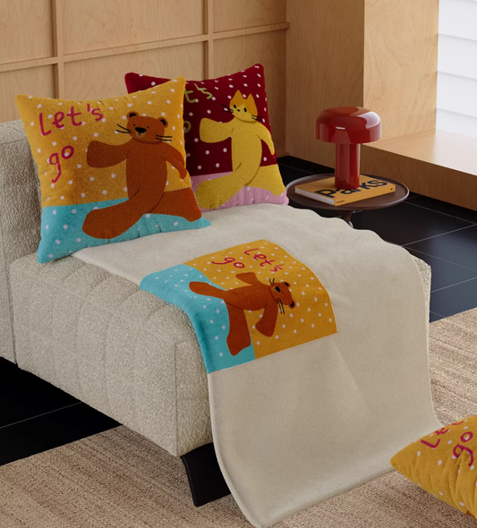 Pet Welcome Hug Blanket Cushion