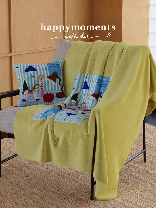 NeoVerse 2-in-1 Cushion Blanket